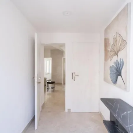 St Stephen Apartment